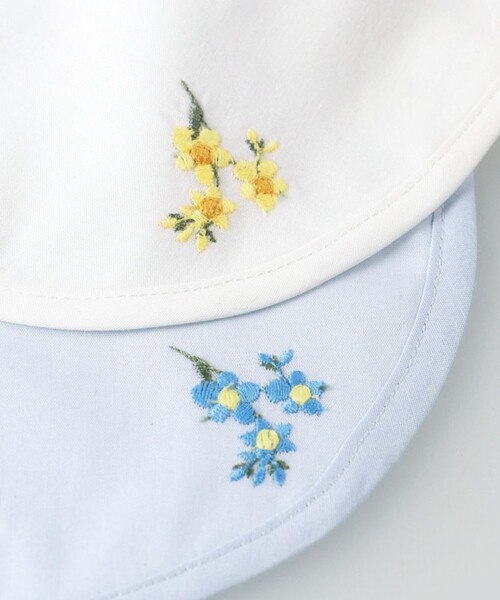 BRANSHES（ブランシェス）の「【おそろい】花刺しゅうスタイ（スタイ/よだれかけ・キッズ・ブルー/オフホワイト・FREE）」の7枚目の写真