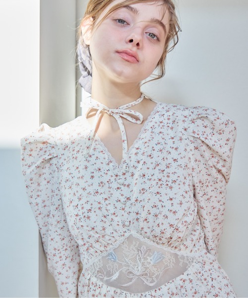 etre loin(エトルワン)の「Tulip embroidered dress(ドレス・レディース・ブラック/ホワイト/ピンクベージュ・M)」の2枚目の写真