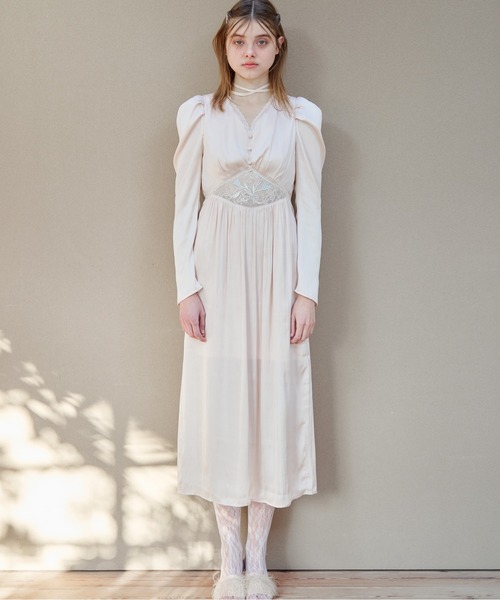 etre loin(エトルワン)の「Tulip embroidered dress(ドレス・レディース・ブラック/ホワイト/ピンクベージュ・M)」の10枚目の写真