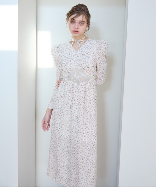 etre loin(エトルワン)の「Tulip embroidered dress(ドレス・レディース・ブラック/ホワイト/ピンクベージュ・M)」の20枚目の写真