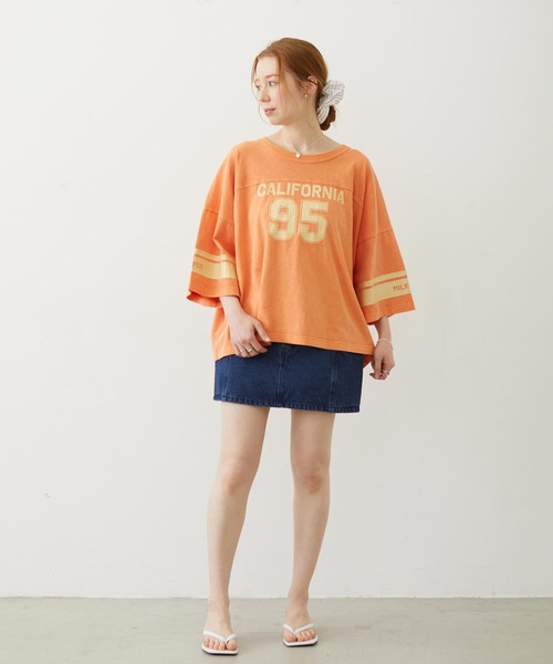 MILKFED.(ミルクフェド)の「95 FOOTBALL TEE(Tシャツ/カットソー・レディース・オレンジ/ネイビー/グリーン・ONE SIZE)」の6枚目の写真