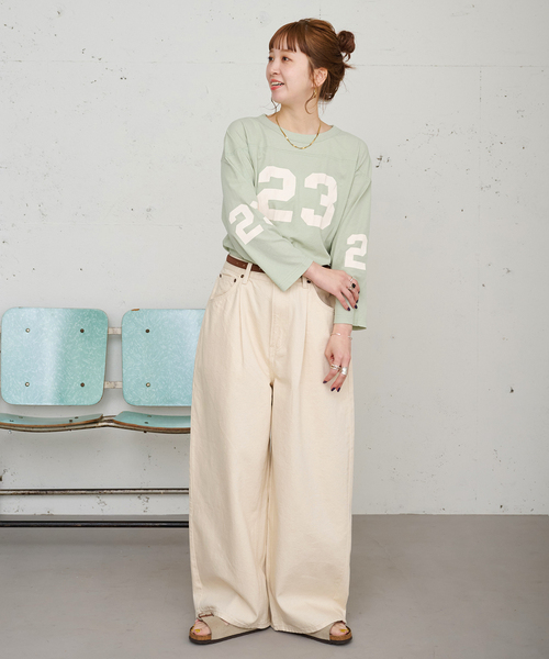 B.C STOCK（ベーセーストック）の「【ZOZO限定】手洗い可 / シアーナンバーロゴfootball tee（Tシャツ/カットソー・レディース・スカイブルー/アイボリー/ブラック/グリーン・FREE）」の18枚目の写真