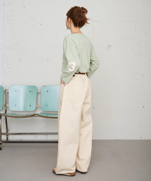 B.C STOCK（ベーセーストック）の「【ZOZO限定】手洗い可 / シアーナンバーロゴfootball tee（Tシャツ/カットソー・レディース・スカイブルー/アイボリー/ブラック/グリーン・FREE）」の20枚目の写真