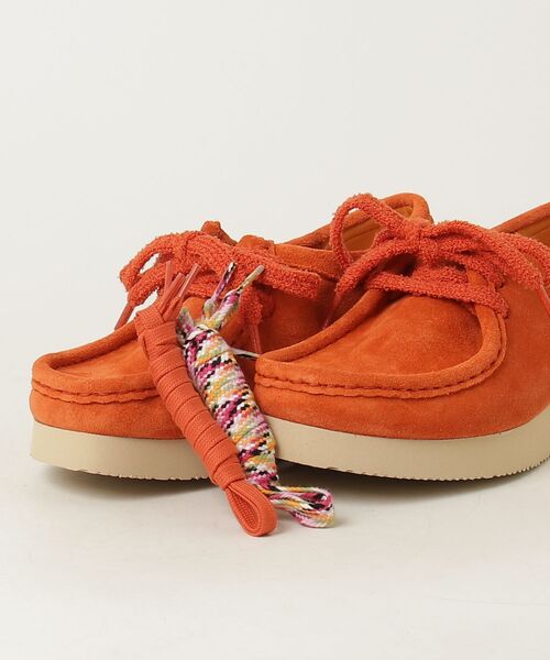 Clarks（クラークス）の「Clarks Wallabee. 2604 / クラークス ワラビー 2604（ブーツ・レディース・オレンジ・23.0cm/23.5cm/24.0cm/24.5cm/25.0cm）」の4枚目の写真