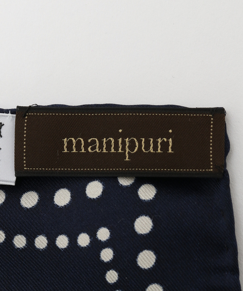 La TOTALITE(ラトータリテ)の「manipuri/マニプリ シルクスカーフ 65*65 バンダナ(ストール/ショール・レディース・アイボリー/ネイビー・FREE)」の4枚目の写真