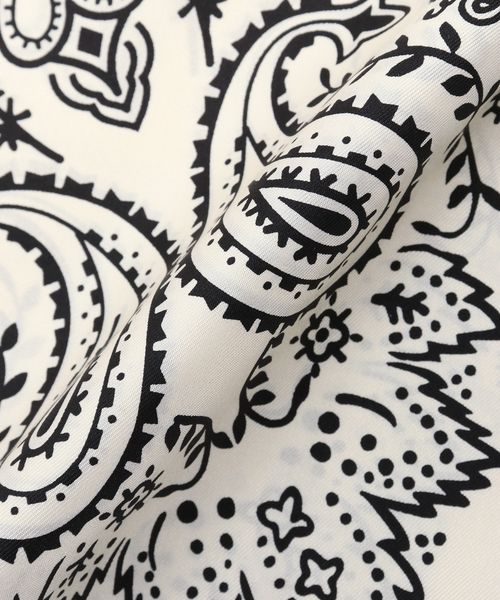 La TOTALITE(ラトータリテ)の「manipuri/マニプリ シルクスカーフ 65*65 バンダナ(ストール/ショール・レディース・アイボリー/ネイビー・FREE)」の6枚目の写真