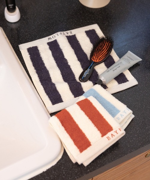 BAYFLOW(ベイフロー)の「BFハンドタオル(太ストライプ)25×25(ハンカチ/ハンドタオル・レディース・ブルー/ネイビー/ブラウン・0)」の4枚目の写真