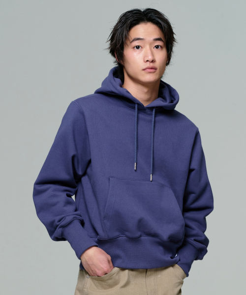 ERA(エラ)の「UNISEX ERA HEAVY HOODIE - INK NAVY(パーカー・レディース・ネイビー・LARGE/MEDIUM/SMALL)」の1枚目の写真