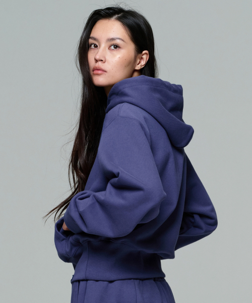 ERA(エラ)の「UNISEX ERA HEAVY HOODIE - INK NAVY(パーカー・レディース・ネイビー・LARGE/MEDIUM/SMALL)」の8枚目の写真