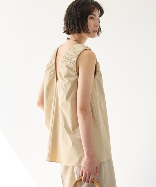 BABYLONE(バビロン)の「【多機能素材】撥水Vネックギャザーブラウス(シャツ/ブラウス・レディース・ベージュ/ブラック/ホワイト・フリー)」の13枚目の写真