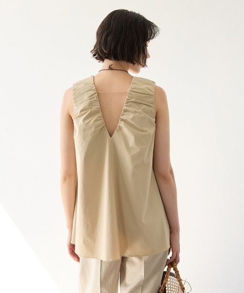 BABYLONE(バビロン)の「【多機能素材】撥水Vネックギャザーブラウス(シャツ/ブラウス・レディース・ベージュ/ブラック/ホワイト・フリー)」の14枚目の写真