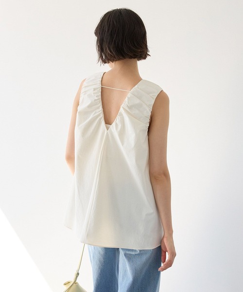 BABYLONE(バビロン)の「【多機能素材】撥水Vネックギャザーブラウス(シャツ/ブラウス・レディース・ベージュ/ブラック/ホワイト・フリー)」の21枚目の写真