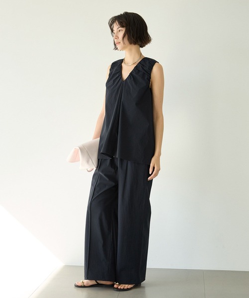 BABYLONE(バビロン)の「【多機能素材】撥水Vネックギャザーブラウス(シャツ/ブラウス・レディース・ベージュ/ブラック/ホワイト・フリー)」の9枚目の写真