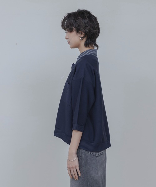 Eimee Law（エイミーロウ）の「シャツレイヤードニットトップス（ニット/セーター・レディース・ダークネイビー/アイボリー/ベージュ・FREE）」の13枚目の写真