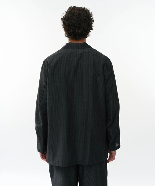 markaware（マーカウェア）の「【marka/マーカ】ウールシルクフェザークロス / ストロールアラウンドジャケット / STROLL AROUND JACKET（テーラードジャケット・メンズ・チャコールグレー/ベージュ・2/1）」の6枚目の写真