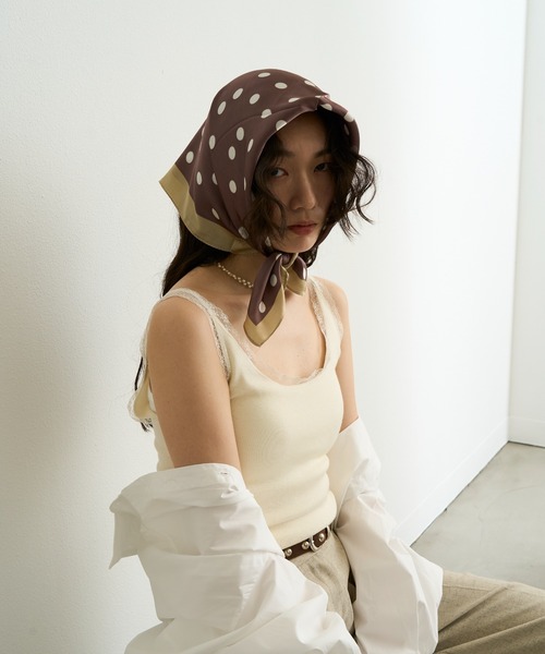 Lutim by u(ルチバイユー)の「ソフトタッチ2WAYレーストリムニットタンク(タンクトップ・レディース・オフホワイト/ブラウン/ブラック/チャコールグレー・FREE)」の9枚目の写真