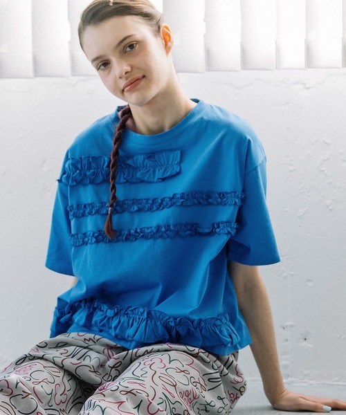 POU DOU DOU(プードゥドゥ)の「ランダムフリルボーダーTee(Tシャツ/カットソー・レディース・ブラック/ブルー/オフホワイト・3)」の3枚目の写真