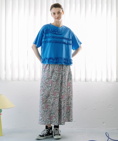 POU DOU DOU(プードゥドゥ)の「ランダムフリルボーダーTee(Tシャツ/カットソー・レディース・ブラック/ブルー/オフホワイト・3)」の4枚目の写真