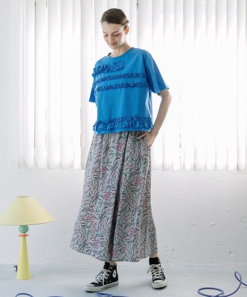 POU DOU DOU(プードゥドゥ)の「ランダムフリルボーダーTee(Tシャツ/カットソー・レディース・ブラック/ブルー/オフホワイト・3)」の5枚目の写真