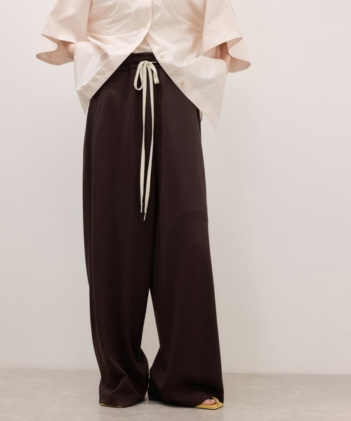 ADAM ET ROPE'(アダムエロペ)の「【サステナブル】UNSEENジャージパンツ(その他パンツ・レディース・ブラック/ピンク/ダークブラウン・36/38)」の17枚目の写真