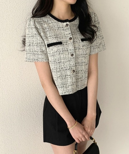 yuue' ( wear )(ユーイ)の「オフィス、プライベート、オケージョンにも◎パイピングノーカラーツイード半袖ショートジャケット(ノーカラージャケット・レディース・ブラック/ホワイト・FREE)」の17枚目の写真