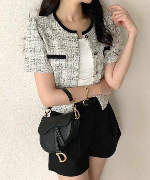 yuue' ( wear )(ユーイ)の「オフィス、プライベート、オケージョンにも◎パイピングノーカラーツイード半袖ショートジャケット(ノーカラージャケット・レディース・ブラック/ホワイト・FREE)」の15枚目の写真