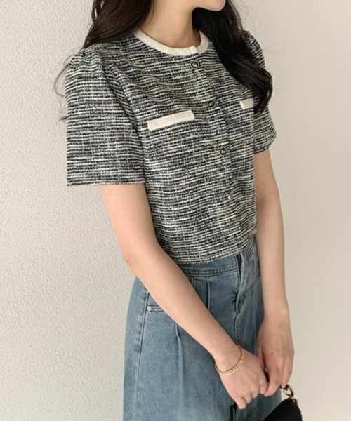 yuue' ( wear )(ユーイ)の「オフィス、プライベート、オケージョンにも◎パイピングノーカラーツイード半袖ショートジャケット(ノーカラージャケット・レディース・ブラック/ホワイト・FREE)」の4枚目の写真