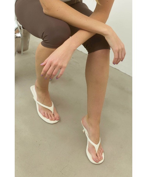 ALEXIA STAM(アリシアスタン)の「Terry Cloth Sandals/ パイル地サンダル(サンダル・レディース・ブラウン/ブラック/アイボリー・L/M/S)」の2枚目の写真
