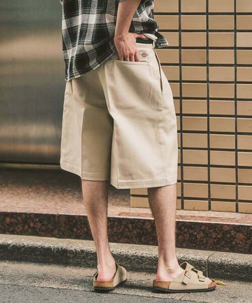 Dickies(ディッキーズ)の「Dickies 417別注 2タックショーツ(その他パンツ・メンズ・ブラウン/チャコールグレー/アイボリー・34/32/36)」の7枚目の写真