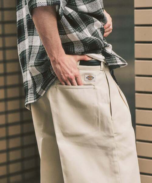 Dickies(ディッキーズ)の「Dickies 417別注 2タックショーツ(その他パンツ・メンズ・ブラウン/チャコールグレー/アイボリー・34/32/36)」の8枚目の写真