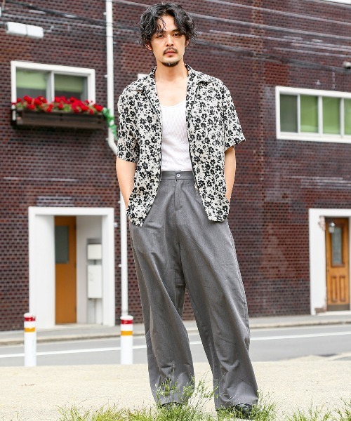 LUXSTYLE(ラグスタイル)の「花柄ジップ半袖シャツ(シャツ/ブラウス・メンズ・ホワイト・M)」の3枚目の写真