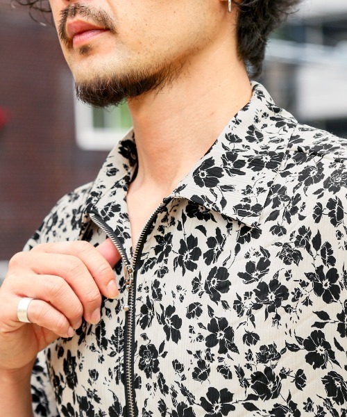 LUXSTYLE(ラグスタイル)の「花柄ジップ半袖シャツ(シャツ/ブラウス・メンズ・ホワイト・M)」の8枚目の写真