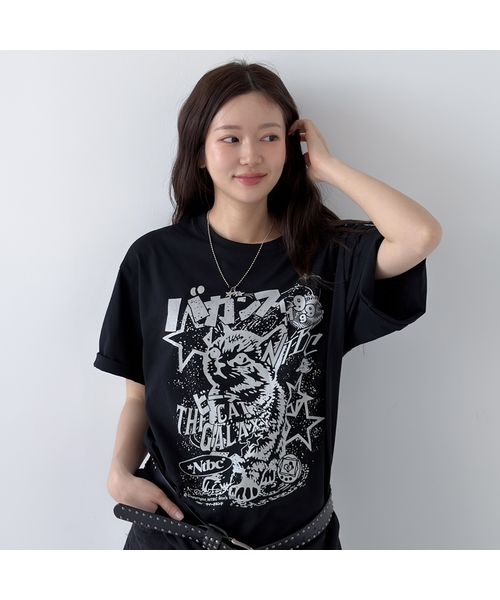 NTBC(エヌティービーシー)の「ギャラクシーキャットオーバーサイズ半袖Tシャツ_2COLOR(Tシャツ/カットソー・レディース・ネイビー/ブラック・MEDIUM/LARGE/X-LARGE)」の2枚目の写真