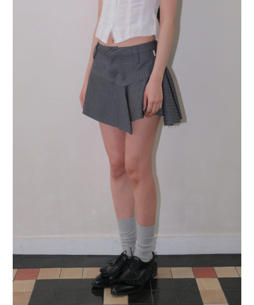 ORDINARY HOLIDAY（オーディナリー ホリデー）の「STRIPE FLARE SKIRT [CHARCOAL]（スカート・レディース・その他・SMALL/MEDIUM）」の2枚目の写真
