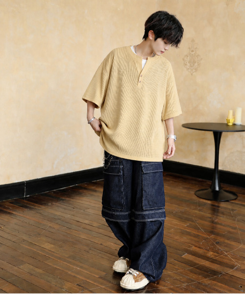 neos（ネオス）の「【neos】ワッフル ヘンリーネック Tシャツ メンズ レディース 半袖 ビッグシルエット オーバーサイズ サーマル カットソー 無地 ユニセックス 韓国ファッション 夏服（Tシャツ/カットソー・メンズ・ブラック/ベージュ/ホワイト/カーキ・MEDIUM/X-LARGE/LARGE）」の6枚目の写真
