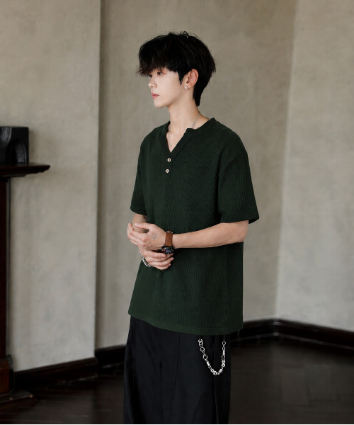neos（ネオス）の「【neos】ワッフル ヘンリーネック Tシャツ メンズ レディース 半袖 ビッグシルエット オーバーサイズ サーマル カットソー 無地 ユニセックス 韓国ファッション 夏服（Tシャツ/カットソー・メンズ・ブラック/ベージュ/ホワイト/カーキ・MEDIUM/X-LARGE/LARGE）」の18枚目の写真