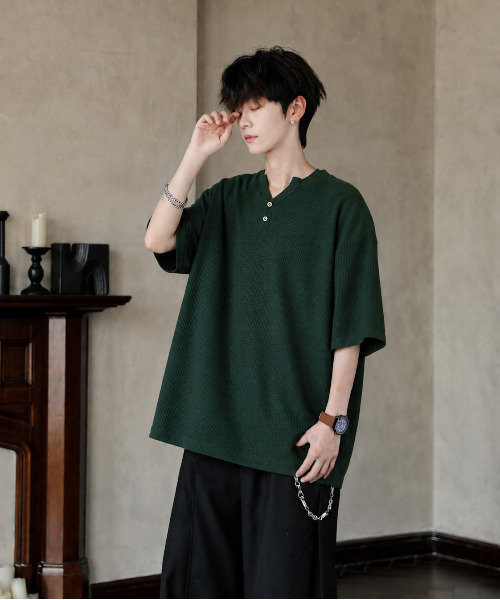 neos（ネオス）の「【neos】ワッフル ヘンリーネック Tシャツ メンズ レディース 半袖 ビッグシルエット オーバーサイズ サーマル カットソー 無地 ユニセックス 韓国ファッション 夏服（Tシャツ/カットソー・メンズ・ブラック/ベージュ/ホワイト/カーキ・MEDIUM/X-LARGE/LARGE）」の15枚目の写真