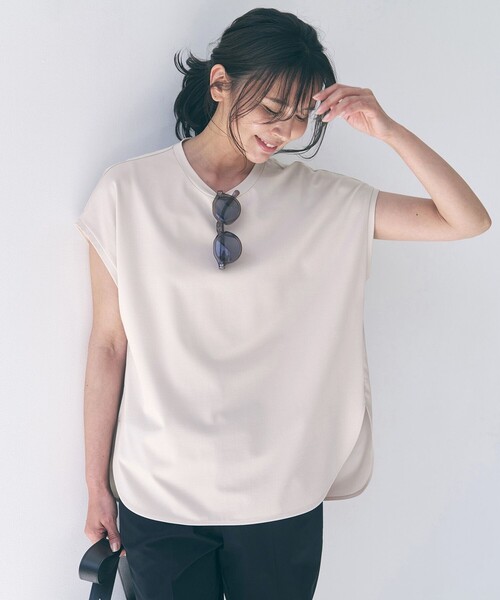 UNFILO(アンフィーロ)の「BEAUTY FORM-T バックシャーリング Tシャツ(Tシャツ/カットソー・レディース・ダークグリーン系/ホワイト系1/ネイビー系1/ベージュ系/ブラック系・SMALL/MEDIUM/LARGE)」の20枚目の写真