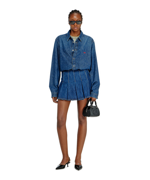 DIESEL(ディーゼル)の「ウィメンズ デニムショートパンツ DE-SHERO(その他パンツ・レディース・ダークインディゴブルー・24inch/25inch/26inch/27inch/28inch)」の3枚目の写真