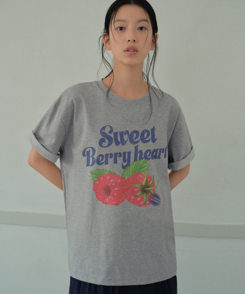 WEDNESDAYOASISFORWOMEN(ウェンズデー オアシス フォー ウーマン)の「スウィートベリーハート半袖Tシャツ_MELANGE GRAY(WB6TP28)(Tシャツ/カットソー・レディース・ライトグレー・FREE)」の3枚目の写真