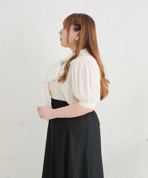 Louiosy(ルオシー)の「【Louiosy】【大きいサイズ】シアーボウタイブラウス(シャツ/ブラウス・レディース・ライトブルー/オフホワイト/ミント/ホワイト系その他・LL/3L/4L)」の19枚目の写真