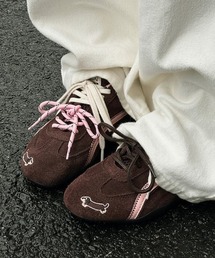 Y2K 遊び心くすぐる刺繍×レトスニーカー 美脚くつ