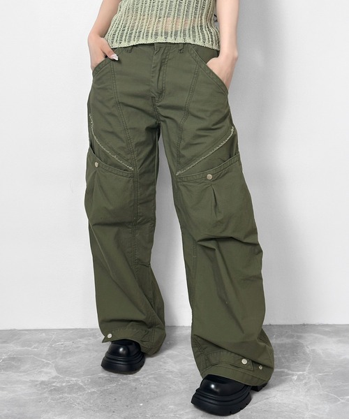 FOLLOWIN(フォロウィン)の「カーブポケットデザインワイドパンツ(カーゴパンツ・レディース・カーキ/グレー・SMALL/LARGE/MEDIUM)」の21枚目の写真