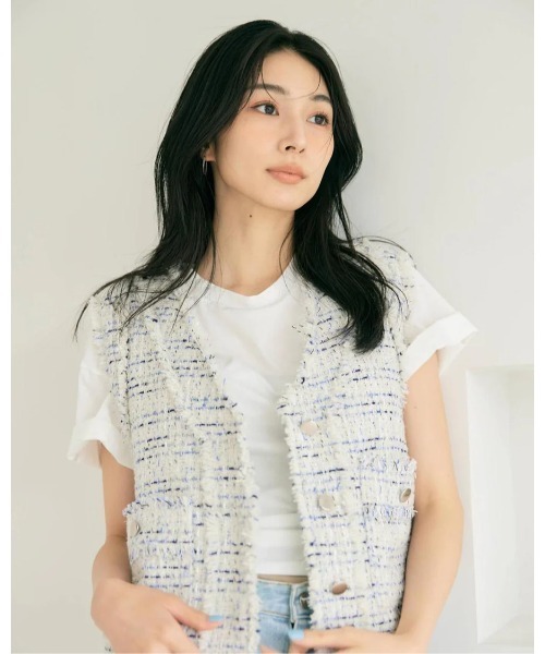 BLUE×PALANG(ブルーパラン)の「AIRY TWEED SLEEVELESS JACKET(ニット/セーター・レディース・ホワイト/グレー・FREE)」の1枚目の写真