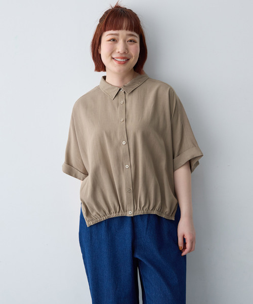 anyfee(エニフィー)の「【anyfee/大きいサイズ】裾ゴム入りイレヘムシャツブルゾン(シャツ/ブラウス・レディース・ベージュ/レンガ/チャコール・LL/4L/5L/3L)」の2枚目の写真