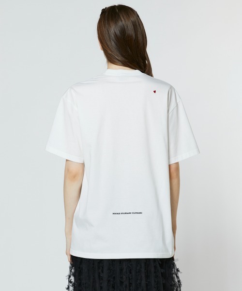 DOUBLE STANDARD CLOTHING（ダブルスタンダードクロージング）の「ハートフリル刺繍コットンTシャツ（WEB限定)（Tシャツ/カットソー・レディース・オフホワイト/ブラック・FREE）」の4枚目の写真