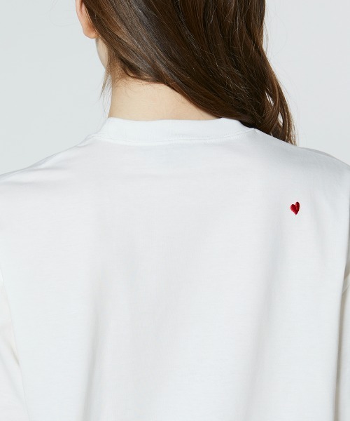 DOUBLE STANDARD CLOTHING（ダブルスタンダードクロージング）の「ハートフリル刺繍コットンTシャツ（WEB限定)（Tシャツ/カットソー・レディース・オフホワイト/ブラック・FREE）」の8枚目の写真