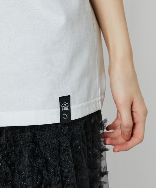DOUBLE STANDARD CLOTHING（ダブルスタンダードクロージング）の「ハートフリル刺繍コットンTシャツ（WEB限定)（Tシャツ/カットソー・レディース・オフホワイト/ブラック・FREE）」の9枚目の写真