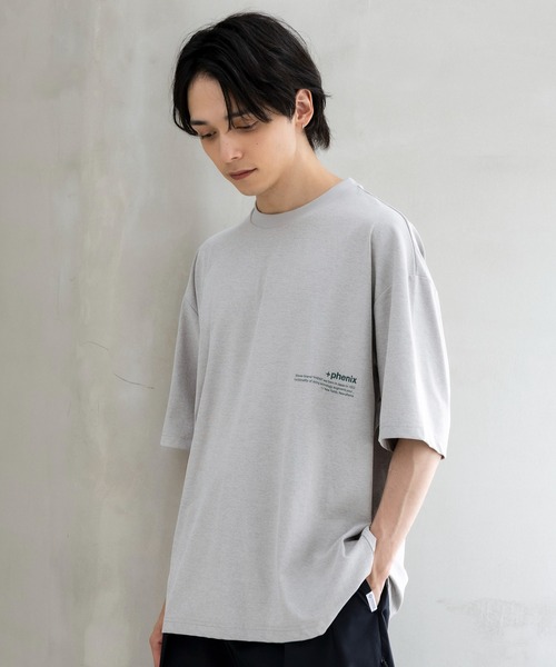 +phenix（プラスフェニックス）の「+phenix(プラスフェニックス)Outlast TYPOGRAPHY SHORT SLEEVE TEE / タイポグラフィ ショートスリーブTシャツ（Tシャツ/カットソー・メンズ・グレー/ブラック/ホワイト・M/L）」の7枚目の写真