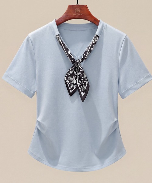 ＆soiree（アンドソワレ）の「スカーフ付きサイドタック半袖Tシャツ（Tシャツ/カットソー・レディース・ネイビー/グレー/ブラック/パープル/ホワイト/サックスブルー/バーガンディー・X-LARGE/LARGE/MEDIUM）」の5枚目の写真